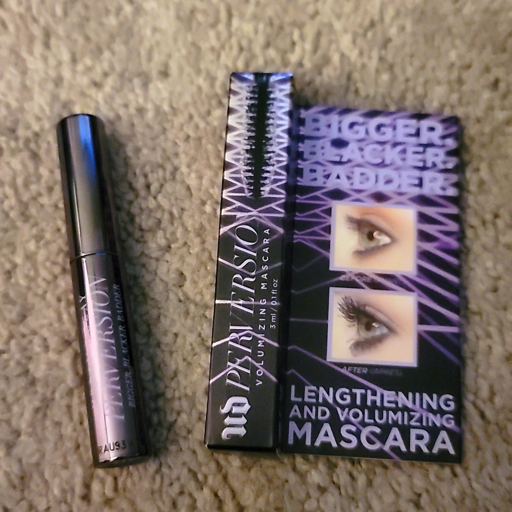 URBAN DECAY PERVERSION VOLUME MASCARA.
